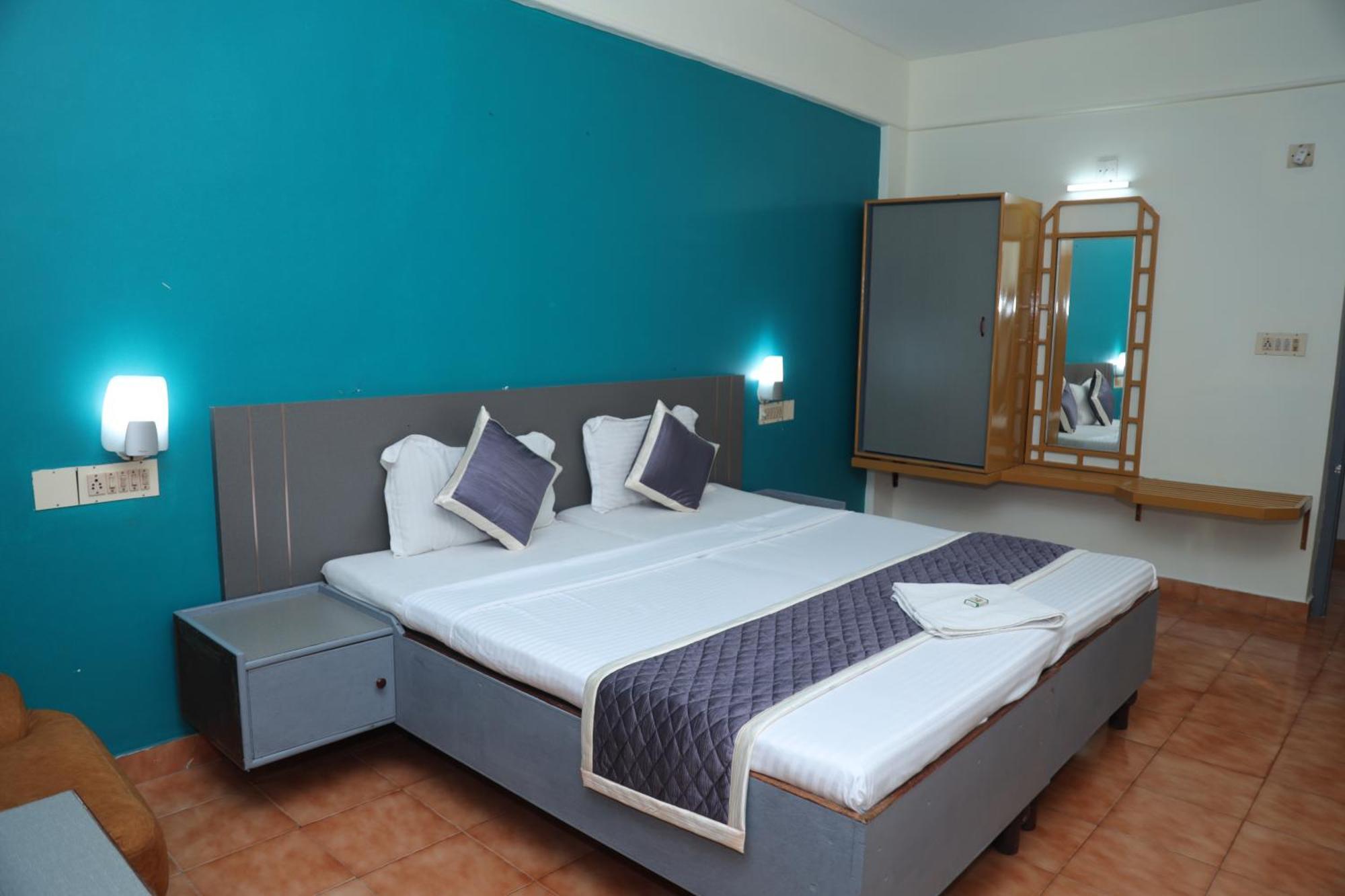 Grand Harmony Beach Resort Kovalam Exterior photo